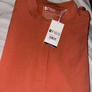 Brand new FIGS scrub top( and ordered about a week ago) w’s rafaela scrub top